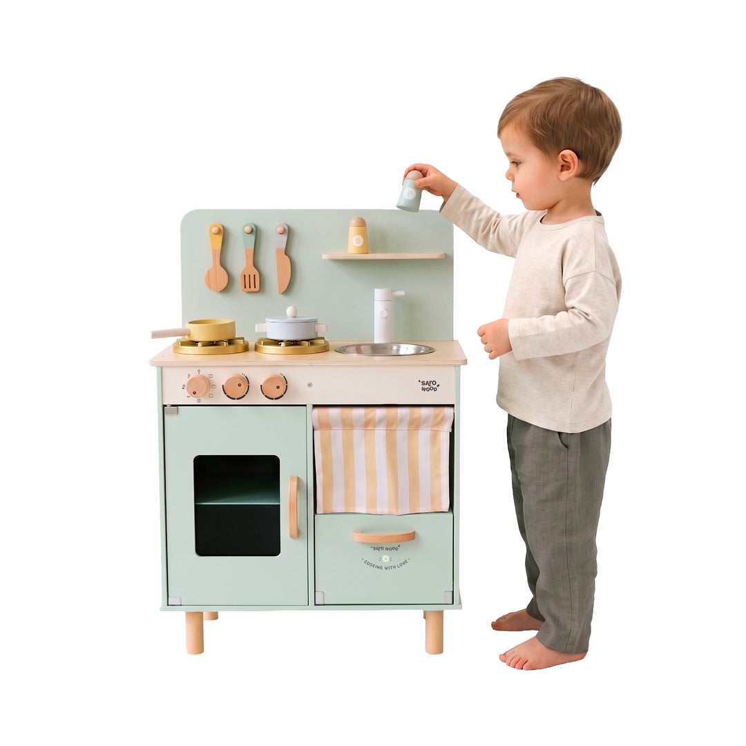 Cozinha de madeira com bicos elétricos “Little Chef”